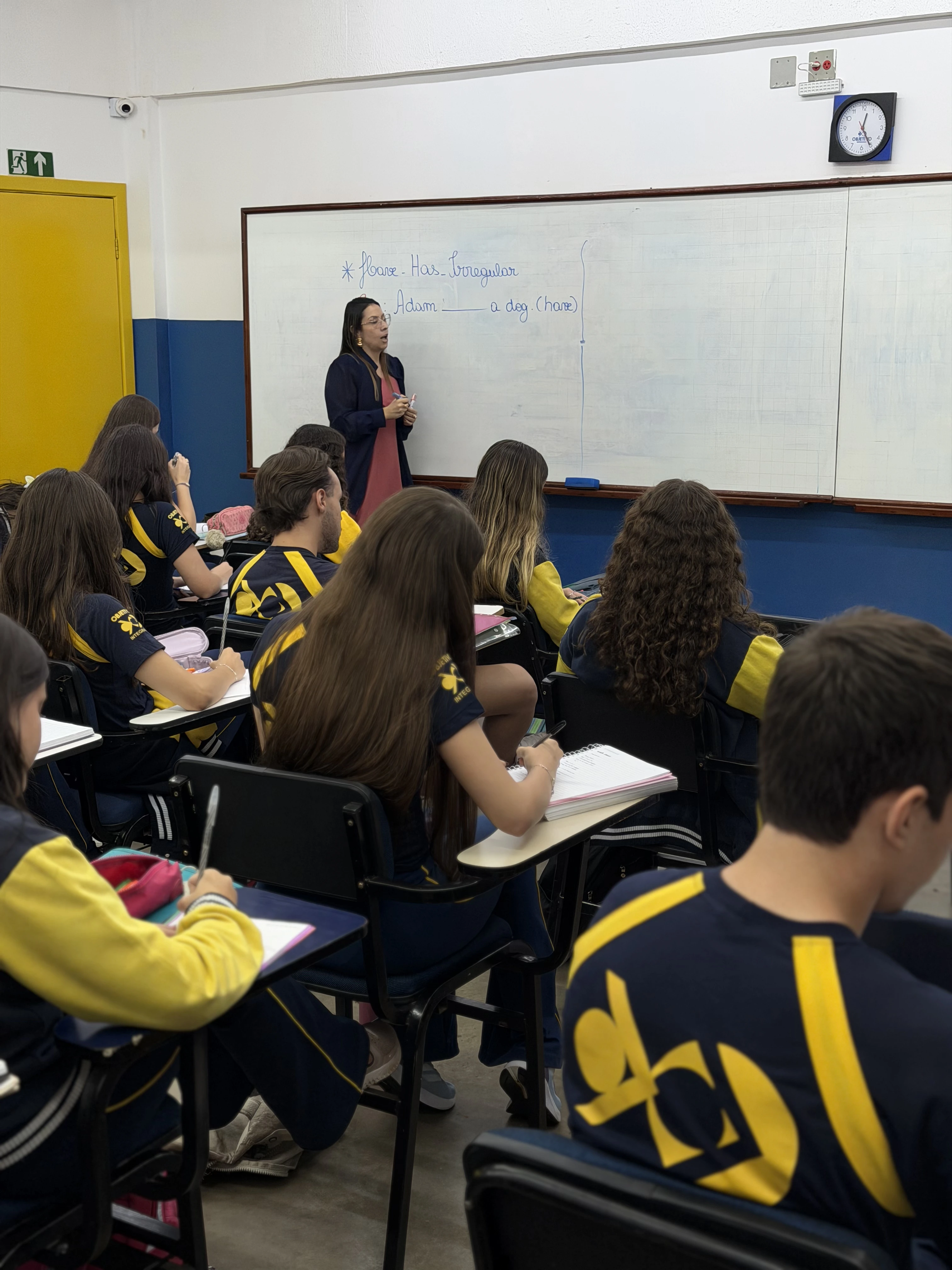 Ensino Médio com visão de universidade.